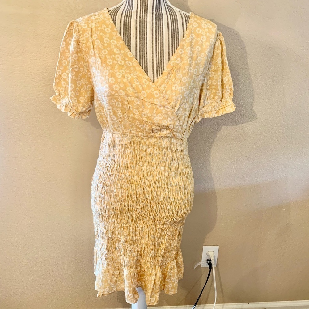 NWT Lumiere Dress Large Urban Outfitters Smocked Boho Gold Floral Puff Sleeves